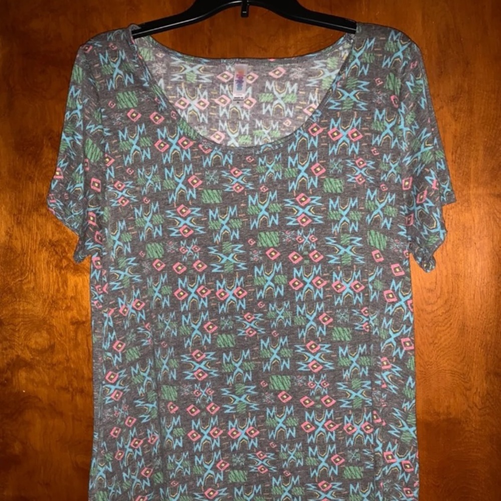 LuLaRoe top